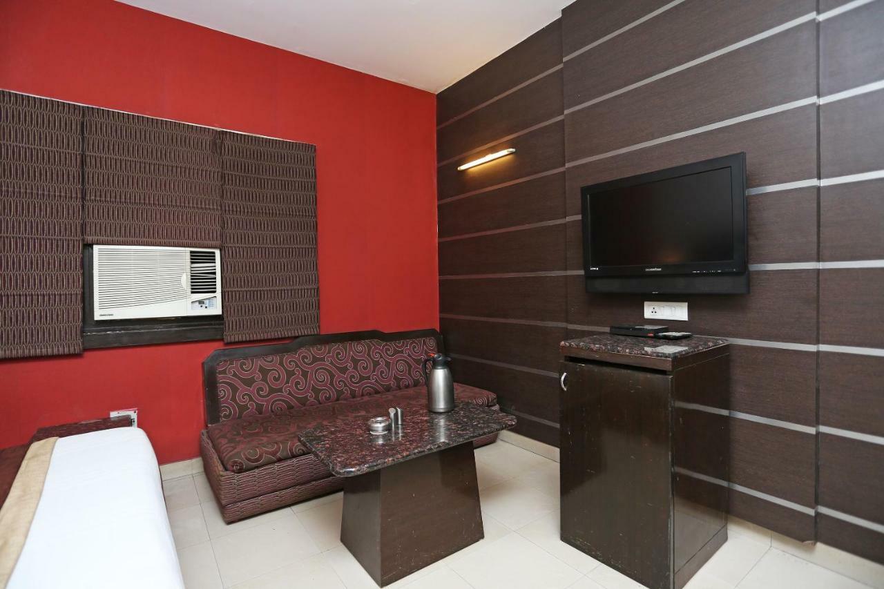 Oyo 13541 Otani Hotel Delhi  Exterior photo