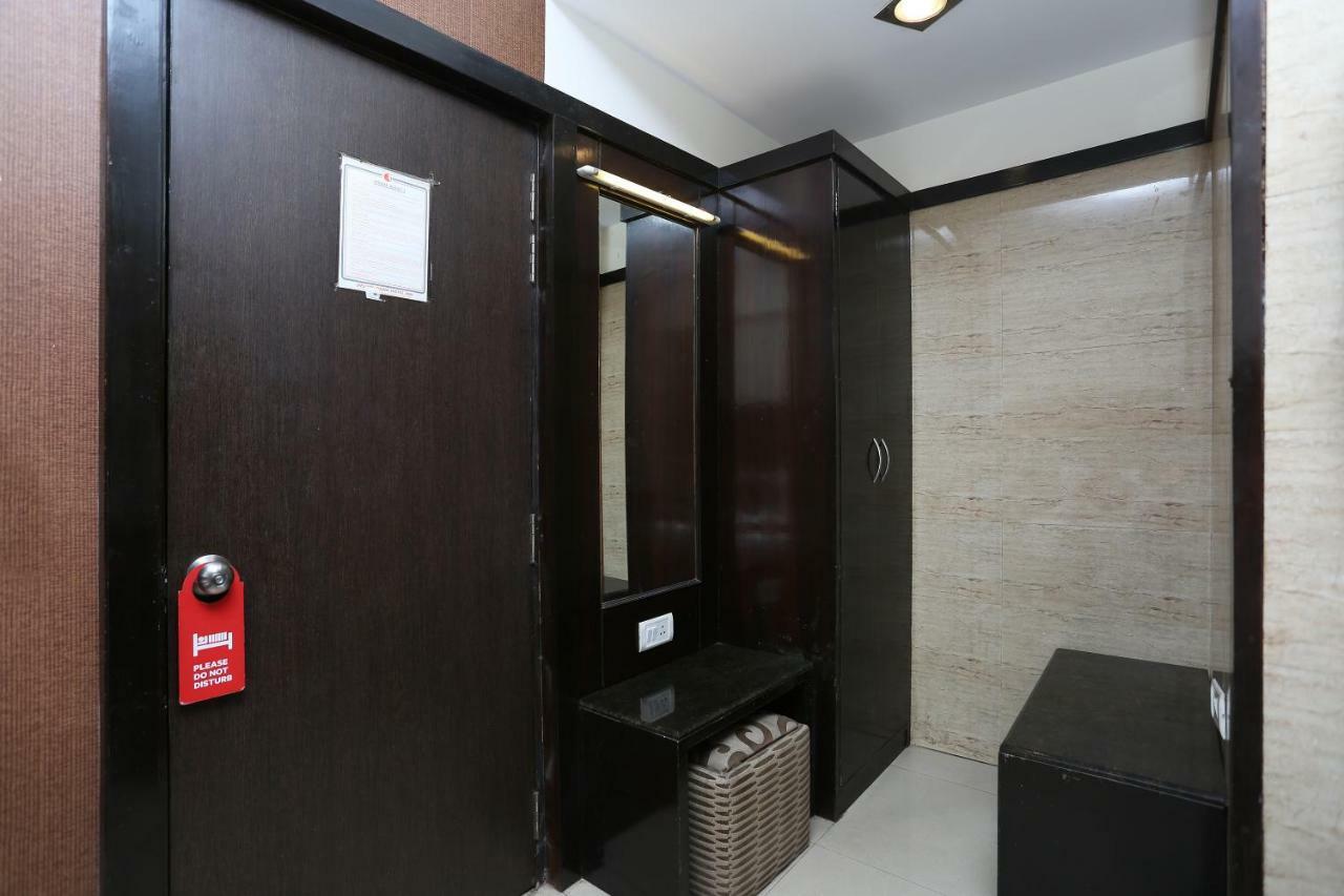 Oyo 13541 Otani Hotel Delhi  Exterior photo